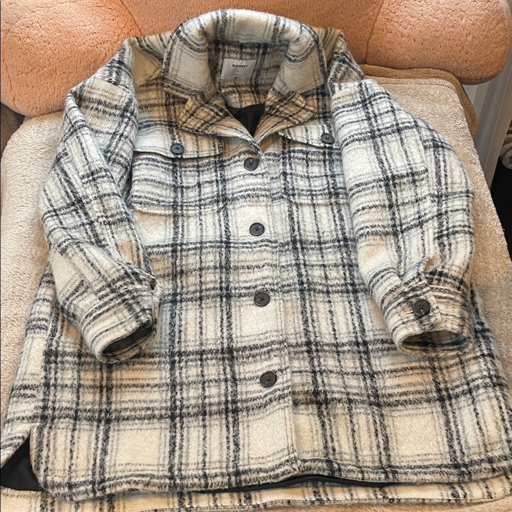 Plaid women’s shacket